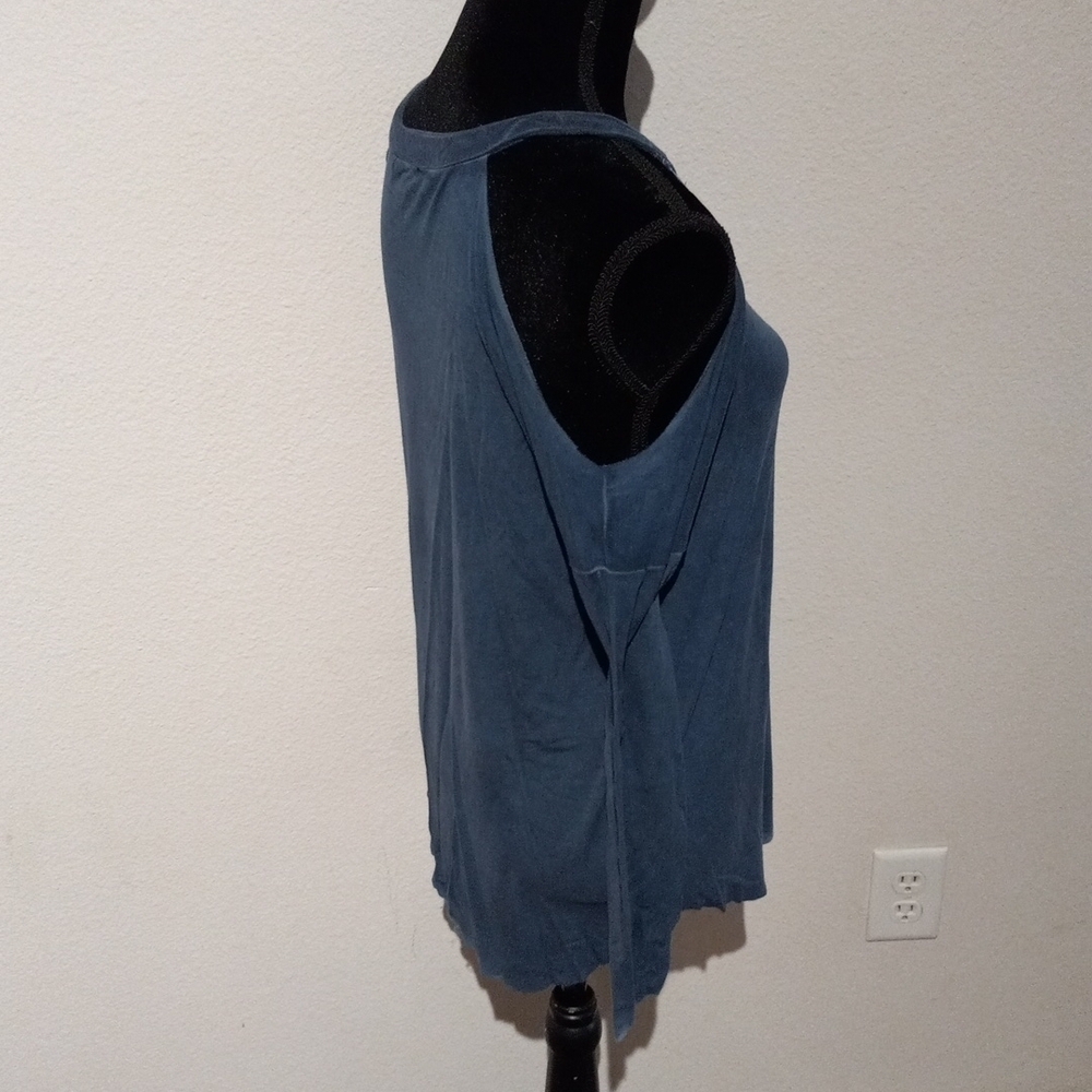 DEAR JOHN distressed open shoulder medium flow top - Picture 2 of 9